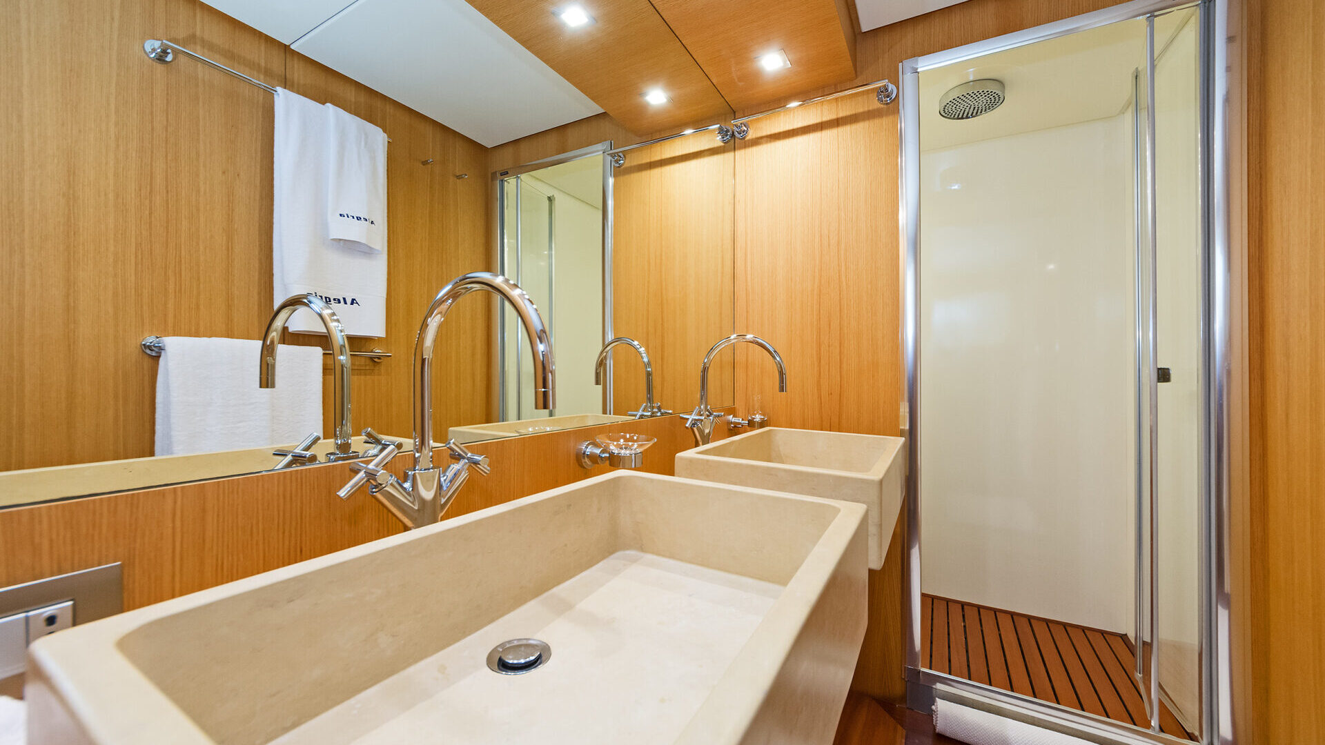 Emm.Pavlis/*uptakedesign/