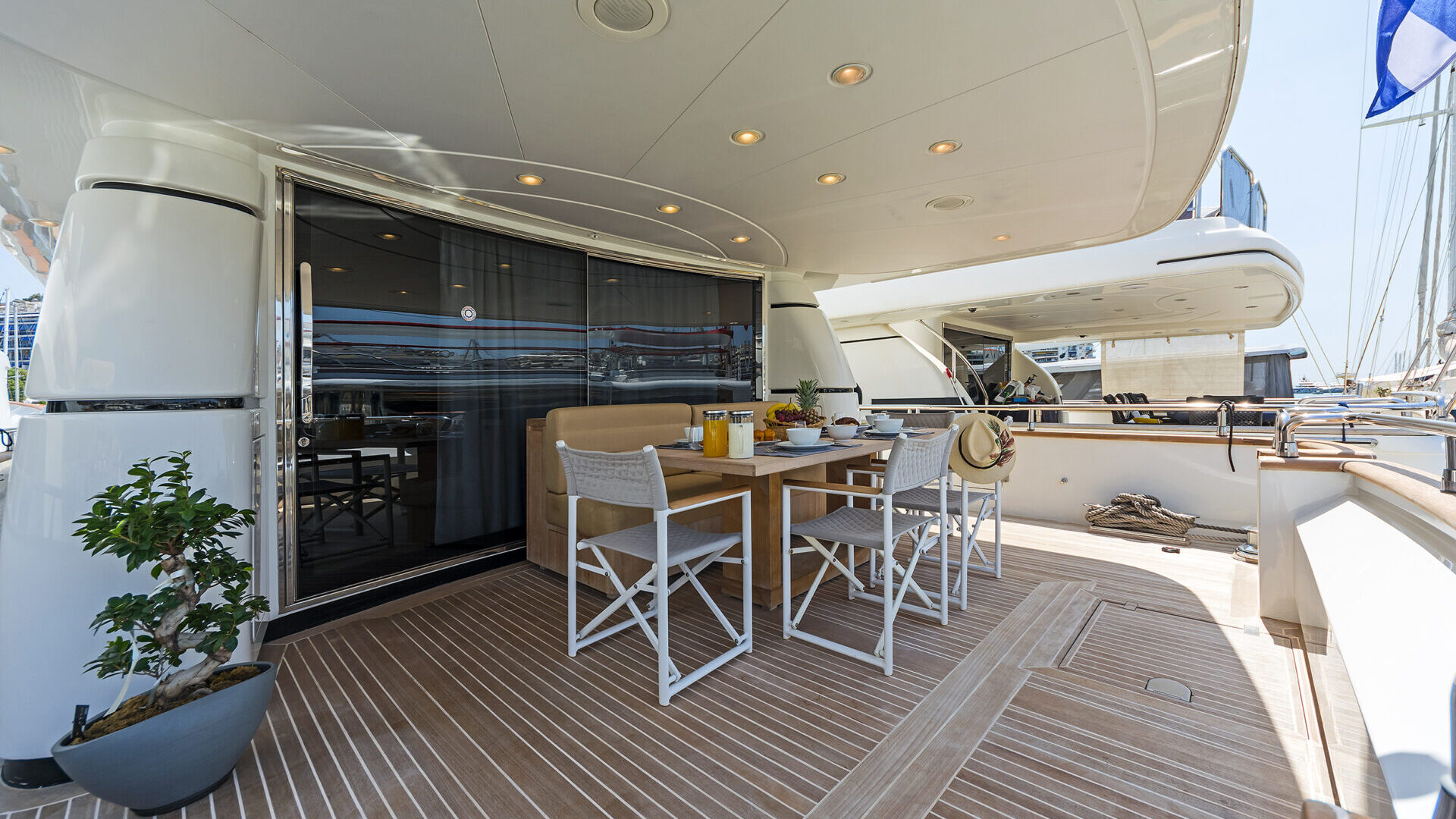 Emm.Pavlis/*uptakedesign/