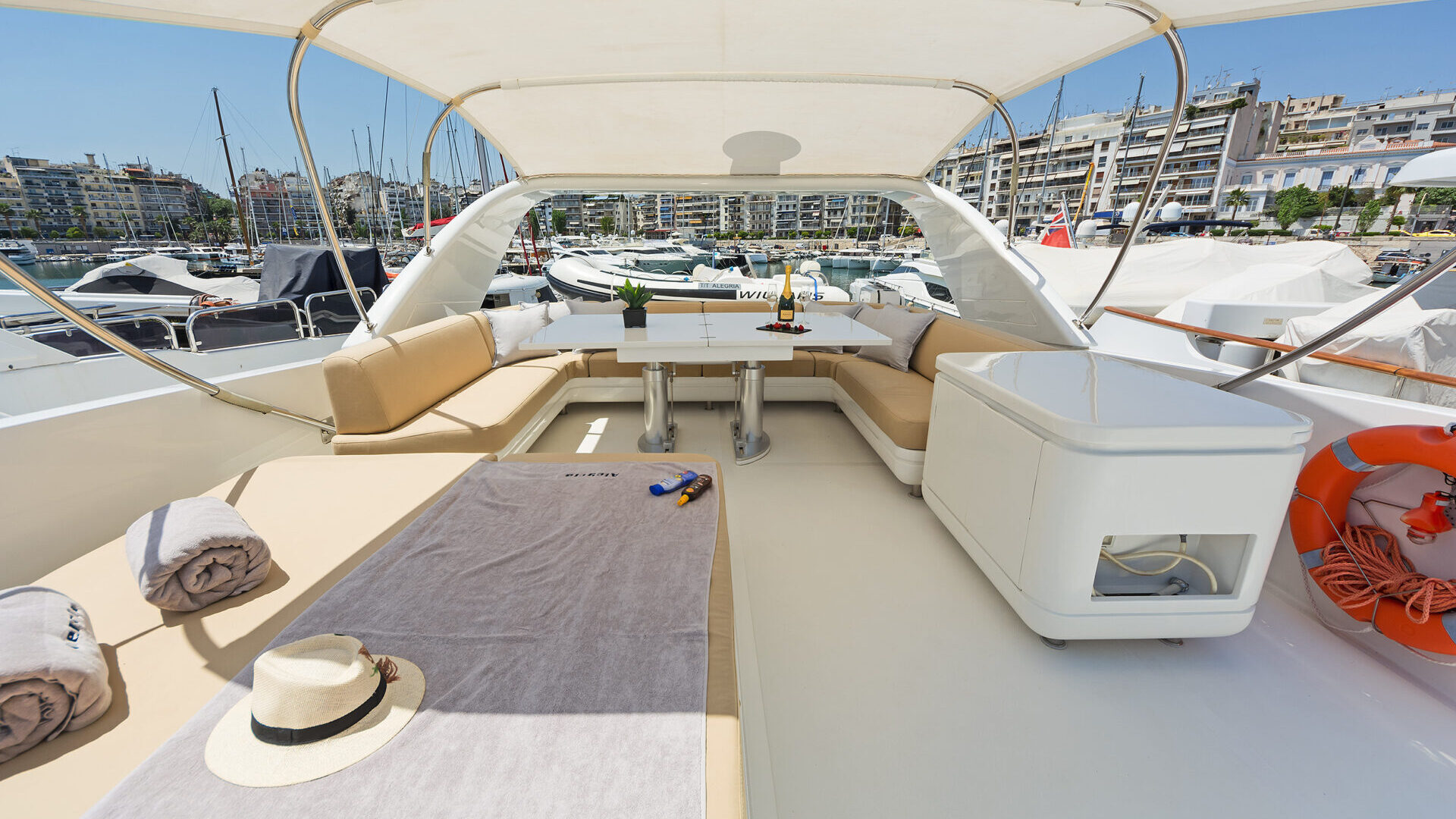 Emm.Pavlis/*uptakedesign/