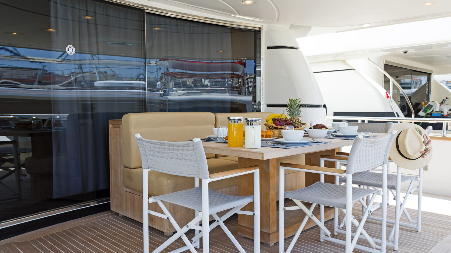 Emm.Pavlis/*uptakedesign